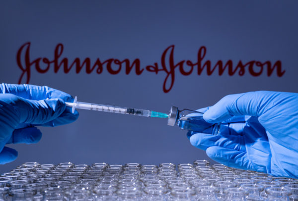 La Unión Europea da luz verde a la vacuna de Johnson & Johnson contra COVID-19