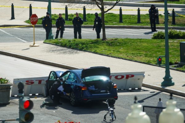Cierre del Capitolio: Fallece uno de los policías y el atacante