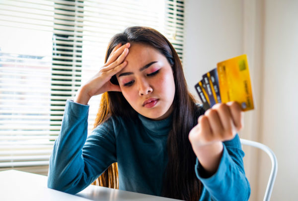 ¡No arruines tus finanzas! 5 errores comunes al usar la tarjeta de crédito