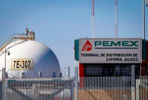 AMLO: “Pemex no está a la deriva”; inicia proceso de reestructuración de su deuda