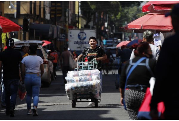 La informalidad amenaza con atrapar a más mexicanos en 2022