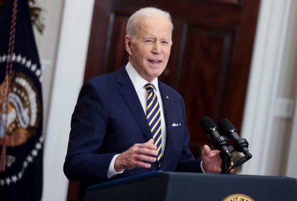 Biden confirma veto al gas y petróleo ruso; admite que habrá “costos” para ciudadanos