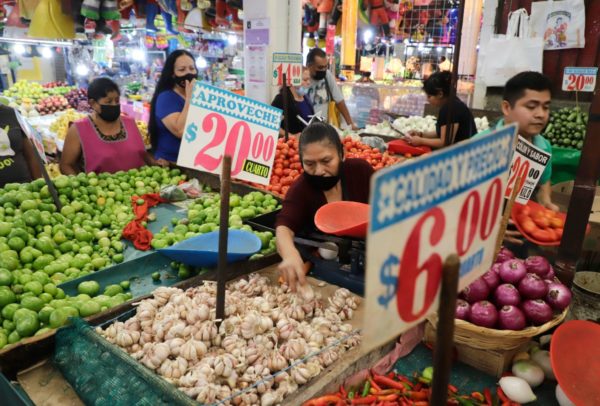 Actividad económica de México desaceleró 0.3% en mayo: Inegi
