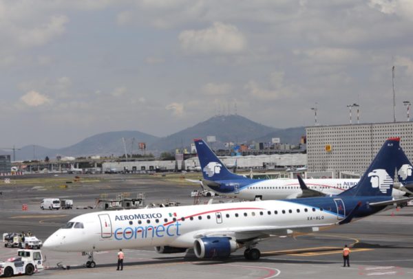 Trabajo en Aeroméxico: Abre 250 plazas para sobrecargo y estos son los requisitos