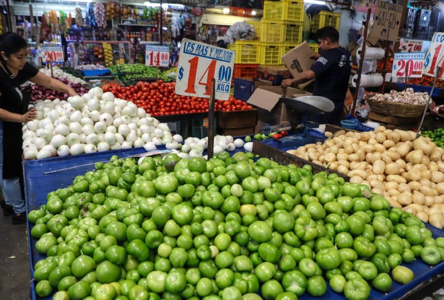 Inflación en México retrocede ligeramente a 7.65% en mayo