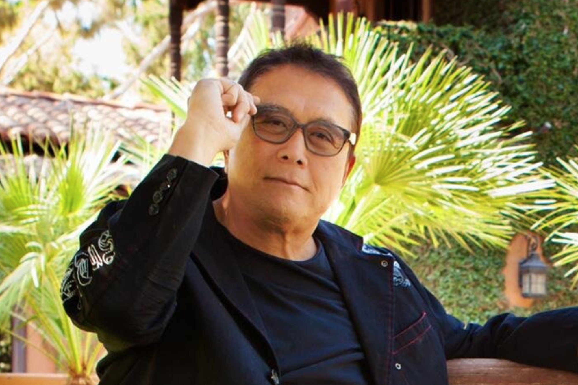 En plena crisis mundial, ¿es momento de ‘hacerse más rico’? Robert Kiyosaki dice que sí y explica en qué invertir