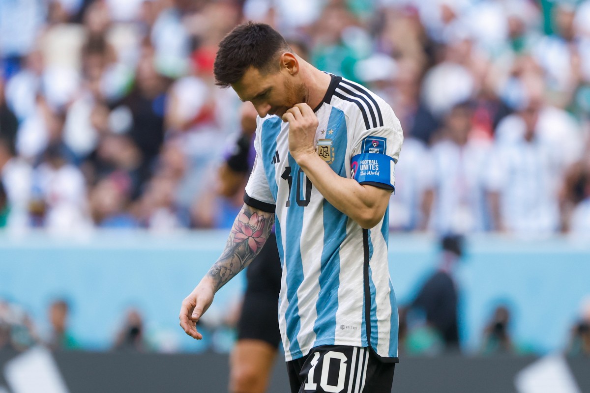 La Argentina de Messi pierde 1-2 contra Arabia en su debut en Qatar