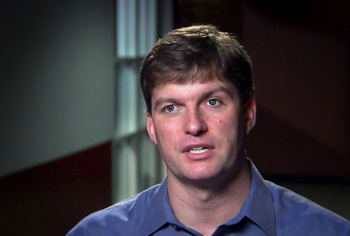 Es hora de comprar oro Michael Burry (La gran apuesta) Alto Nivel