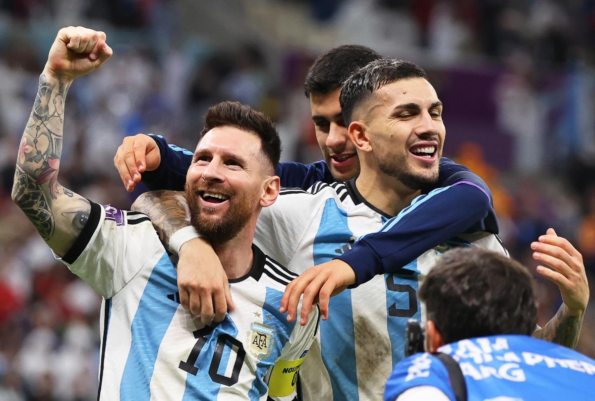 Argentina pasa a semifinales en penales tras empate 2-2 contra Países Bajos