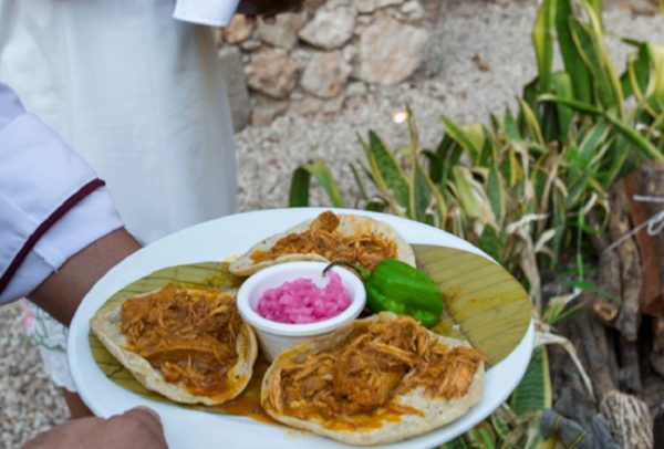 ¿Cuáles son los mejores lugares para comer cochinita pibil en Yucatán?