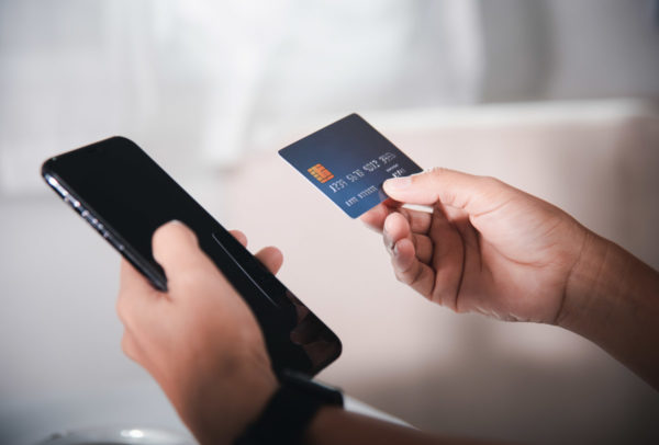 ¿Usas tarjeta de débito? 10 medidas para proteger tu dinero