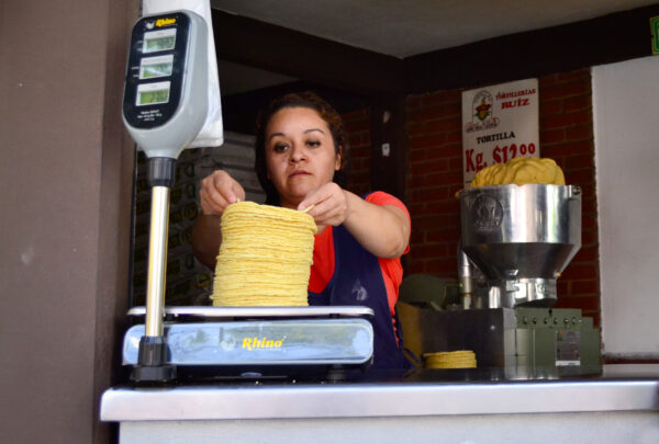 ¿Buscas trabajo? Ofrecen sueldo de 45,000 pesos mensuales en tortillería de EU