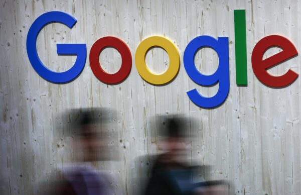 Google ya vale más de 2 billones de dólares