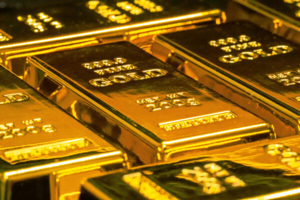 El precio del oro revalida máximos históricos por encima de los 2,365 dólares