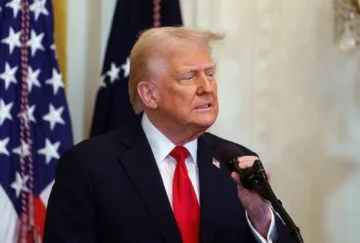 Trump ‘sugiere’ cobrar aranceles al fentanilo Trump ‘sugiere’ cobrar aranceles al fentanilo