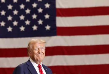 Trump sugiere que buscará un tercer mandato presidencial Trump sugiere que buscará un tercer mandato presidencial