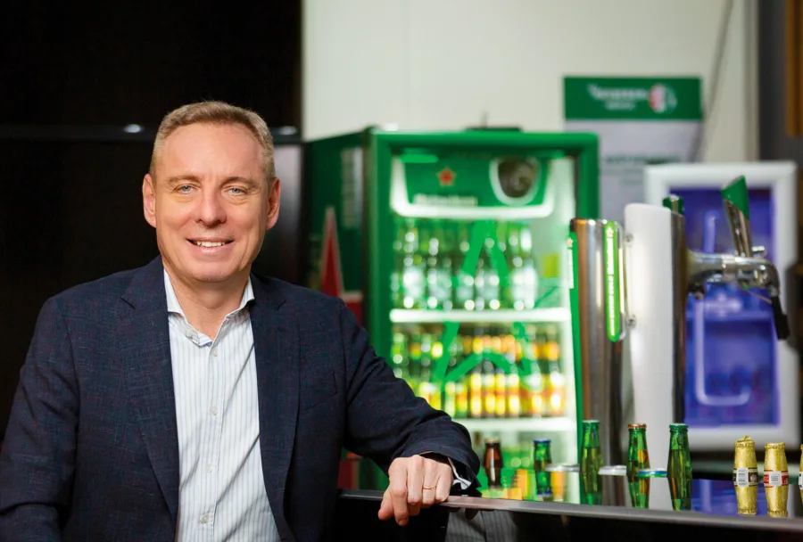 Guillaume Duverdier, el CEO de Heineken México que mezcla liderazgo y sustentabilidad… ¡y también es DJ! Guillaume Duverdier, el CEO de Heineken México que mezcla liderazgo y sustentabilidad… ¡y también es DJ!