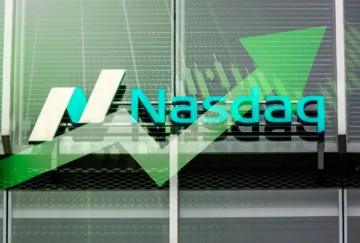 Nasdaq avanza 0.72% y el Dow Jones cae 0.21%, arrastrado por farmacéuticas