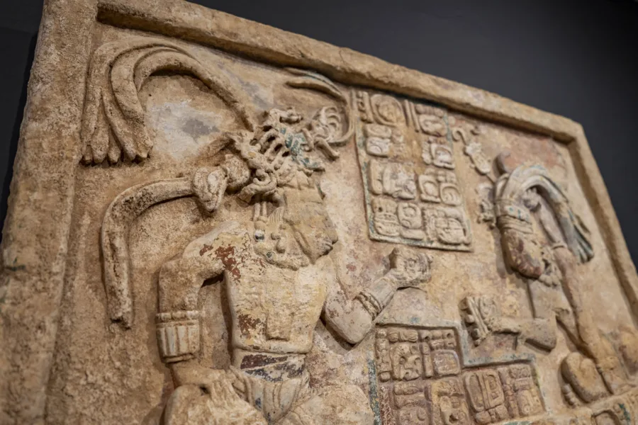 Patrimonio maya: México recupera dintel de Yaxchilán con 1,200 años de historia