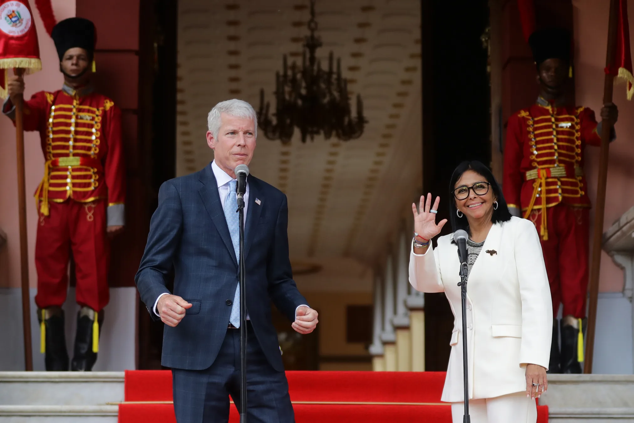 Estados Unidos y Venezuela sellan acuerdo petrolero; Delcy Rodríguez abre la puerta a elecciones