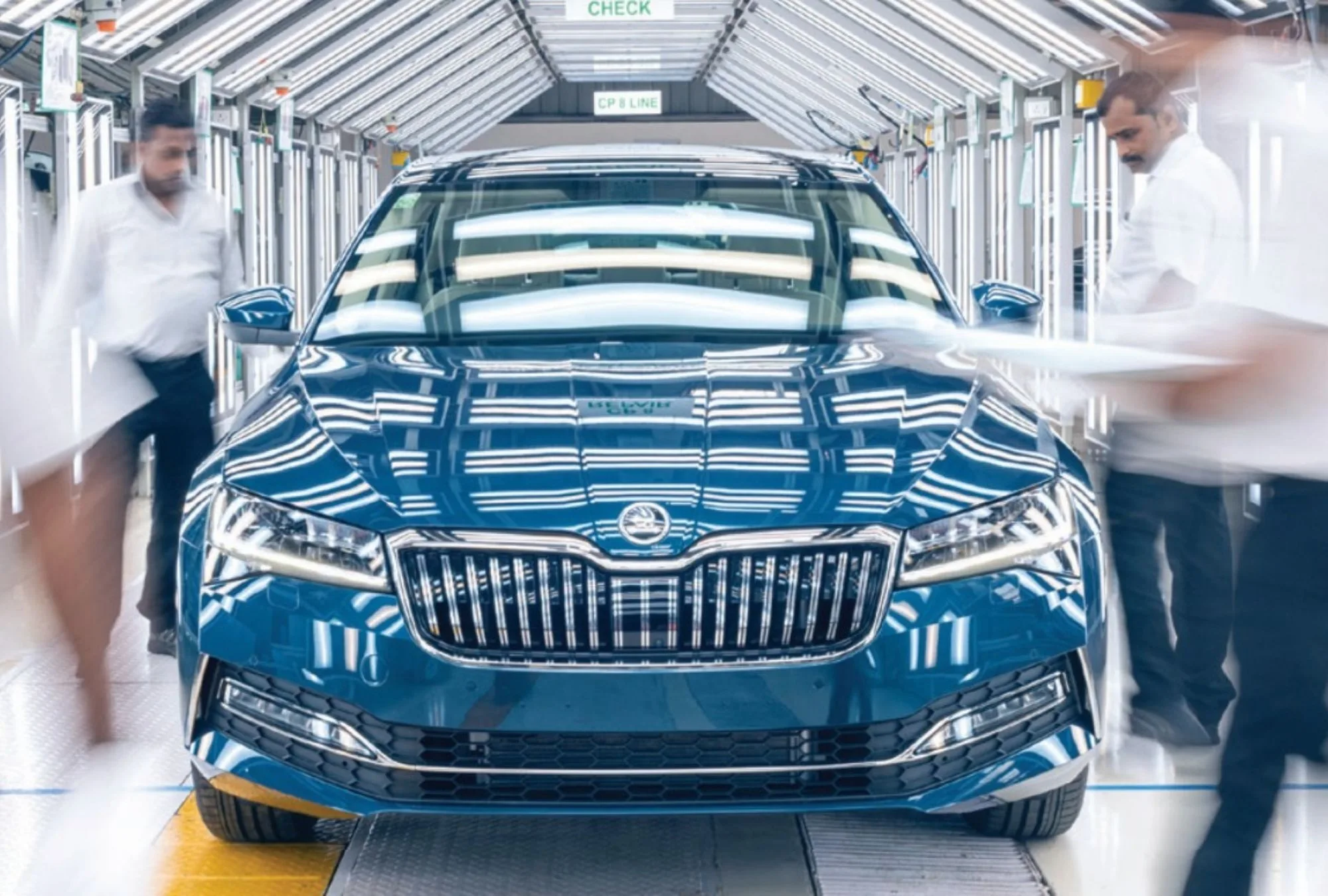 Industria automotriz en México resiste aranceles y mantiene fuerte el mercado interno