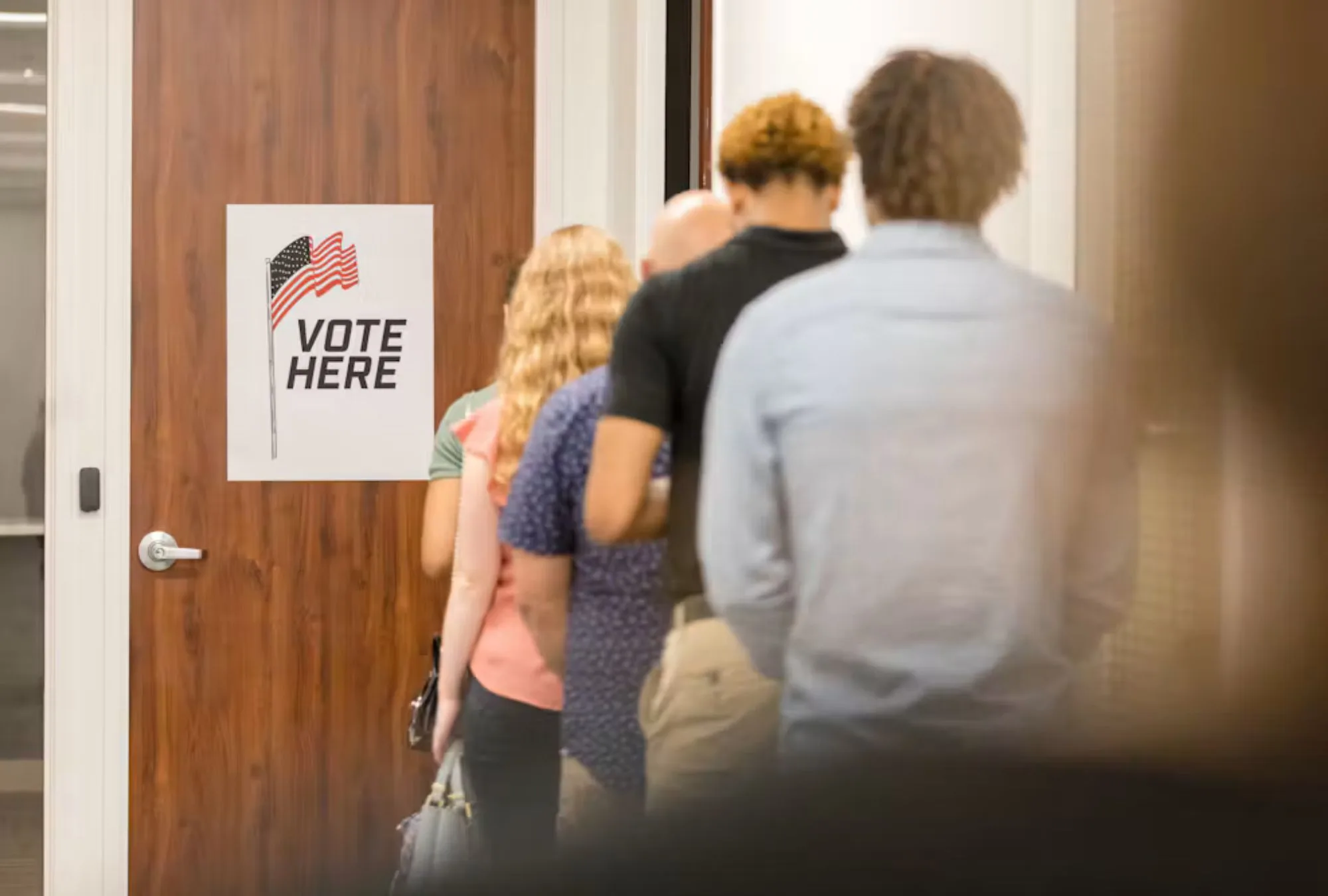 Votantes independientes: el grupo que puede definir las elecciones de medio término de 2026
